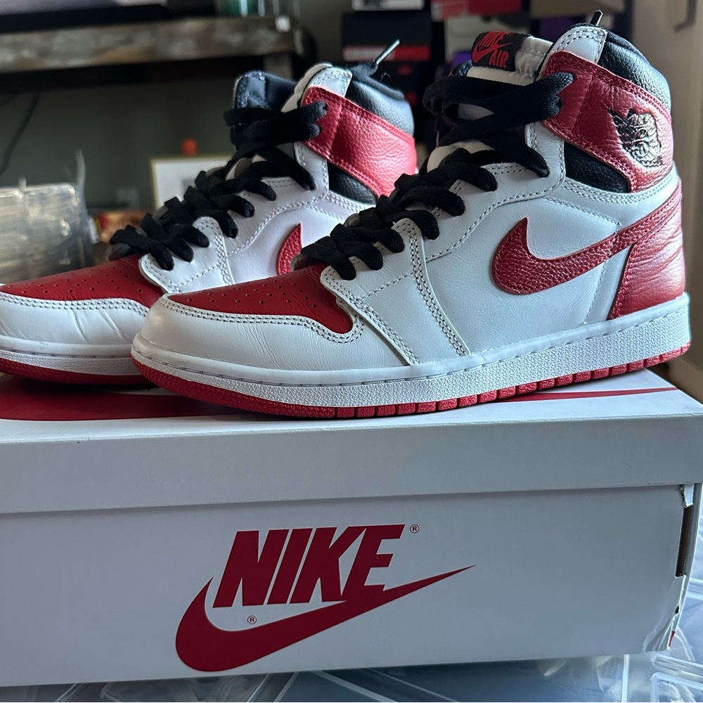 AJ 1 Retro High OG (8M/9.5W) University Red / Black